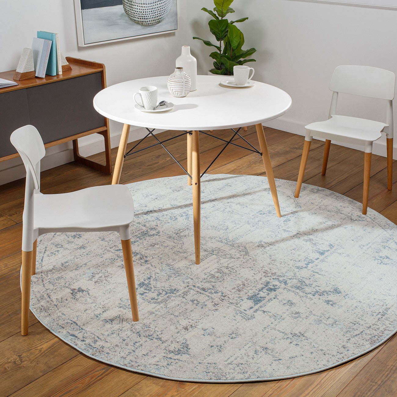 LYA Vintage Traditional Oriental Boho Ivory Area Rug Roomscene