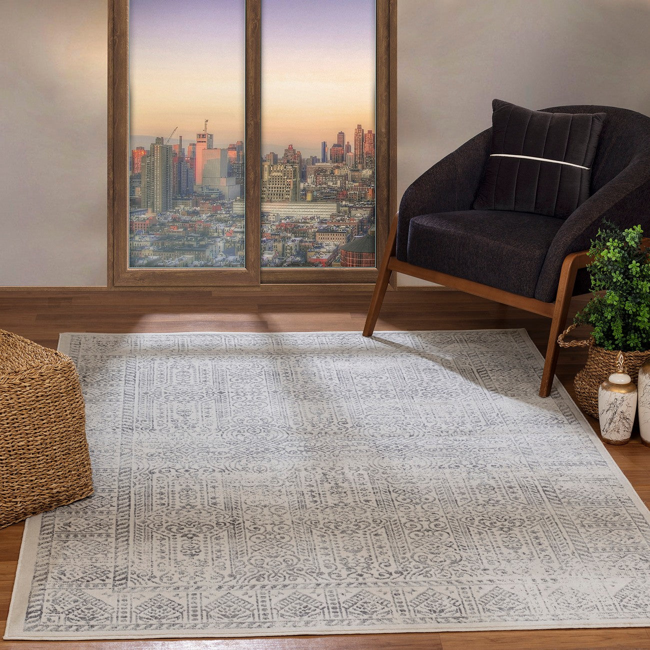 DANIA Vintage Traditional Oriental Boho Grey/Ivory Area Rug Roomscene