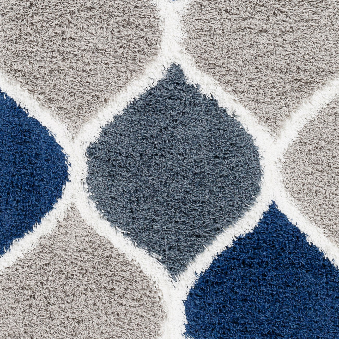 JUDY Shaggy Cottage Plush Pile Light Grey Area Rug Swatch