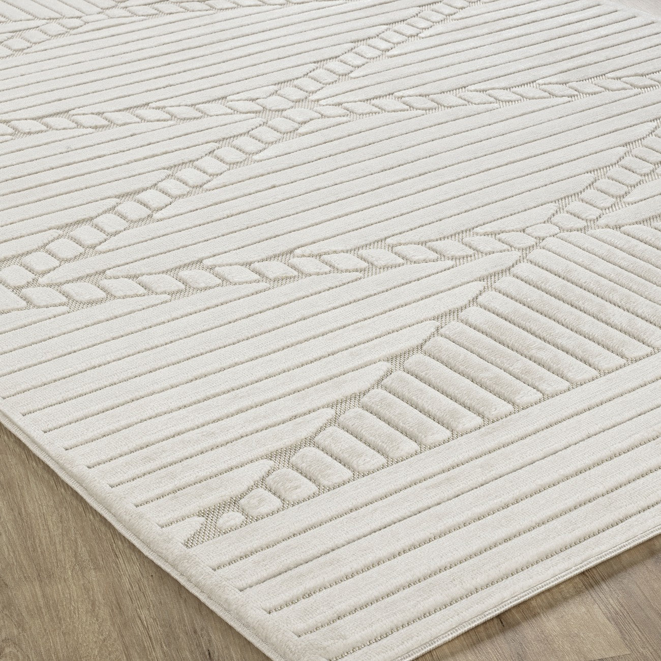 MITSUKO Indoor & Outdoor 3D High & Low Pile Textured White Area Rug Corner