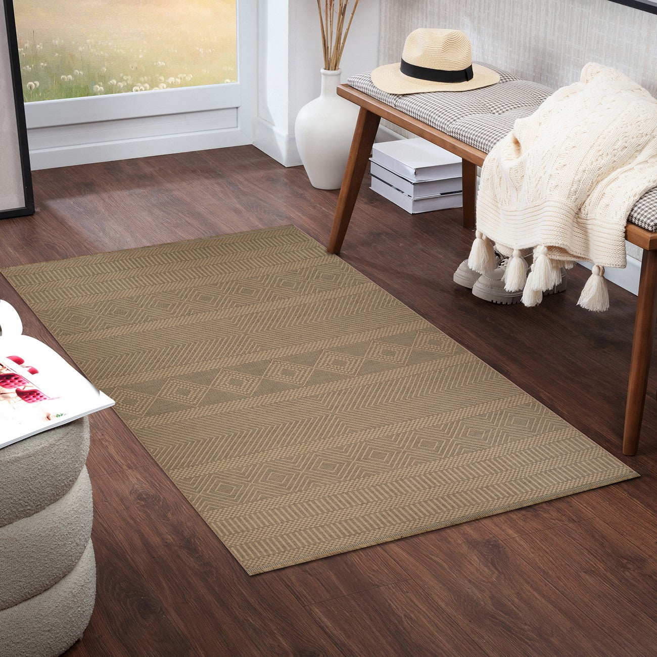 MYTHRI Cottage Tan Machine Washable Jute Area Rug Roomscene