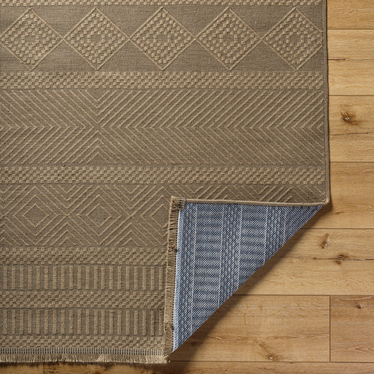 MYTHRI Cottage Tan Machine Washable Jute Area Rug Fold