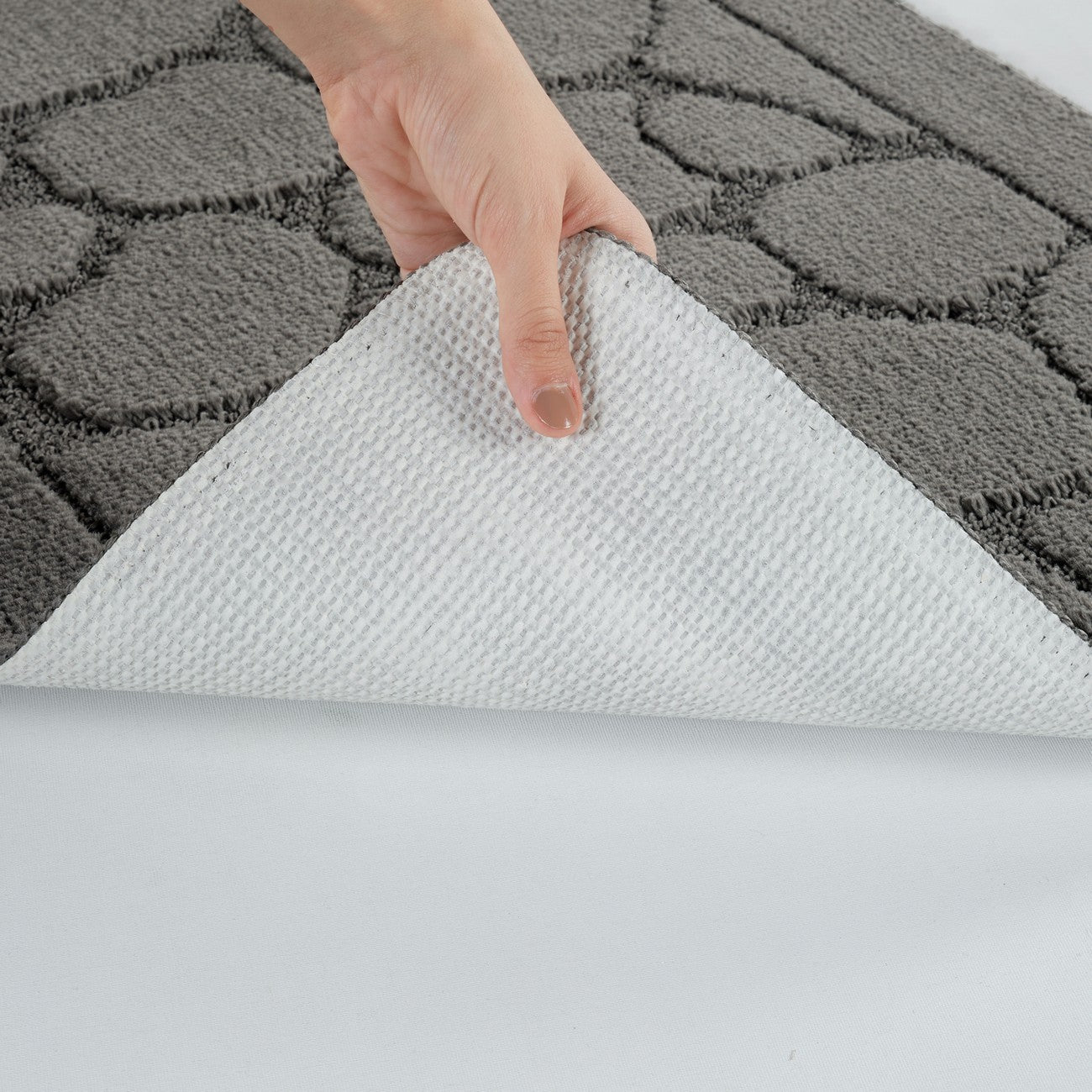 OLIVE 2 Piece Machine Washable Non-Slip Dark Grey Bathroom Rug Set Detail