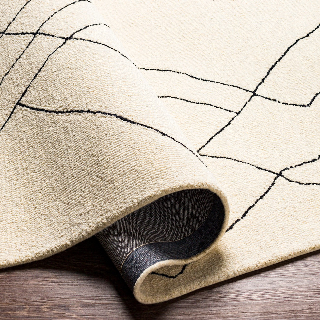 PRIYA VALLEY Hand-Tufted Global Wool Cream Area Rug Fold
