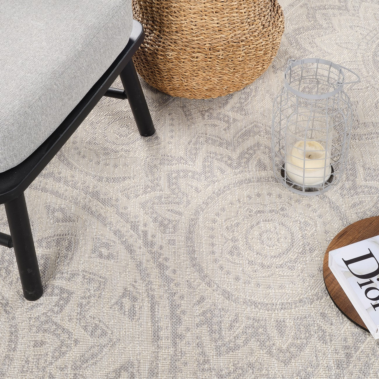 KELLY Indoor & Outdoor Cottage Light Grey/Cream Area Rug Swatch