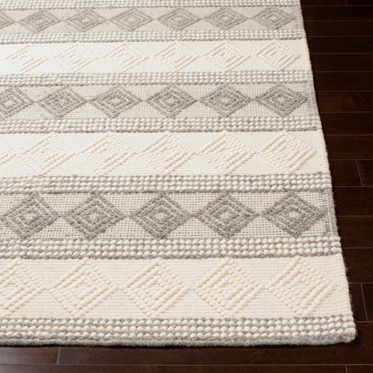 TARINI Hand-Woven Cottage Wool Charcoal Area Rug Front