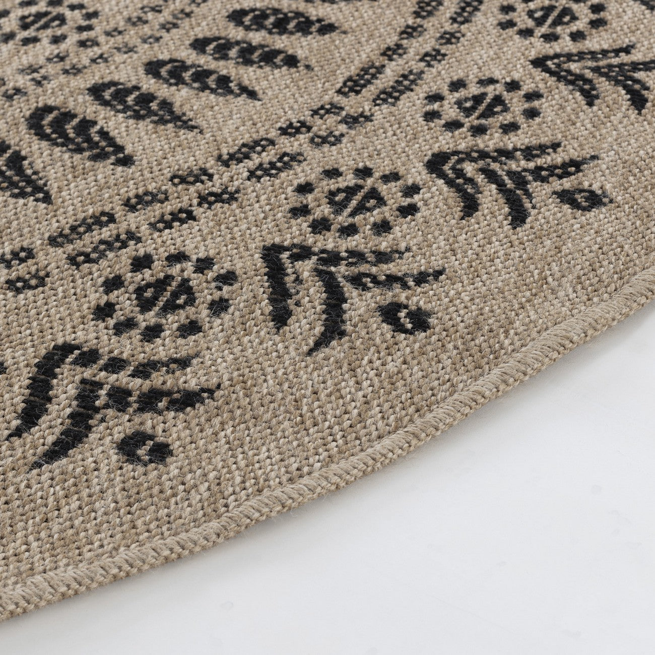 VERA Round Indoor & Outdoor Cottage Jute-Look Beige/Black Area Rug Texture
