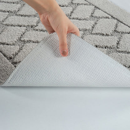 NILAH 2 Piece Machine Washable Non-Slip Light Grey Bathroom Rug Set Detail
