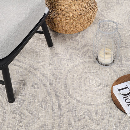 KELLY Indoor & Outdoor Cottage Light Grey/Cream Area Rug Swatch
