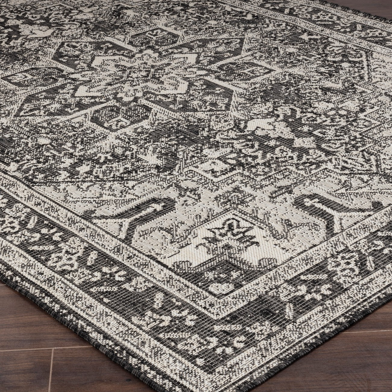 ELLY Indoor & Outdoor Traditional Light Grey/Cream Area Rug