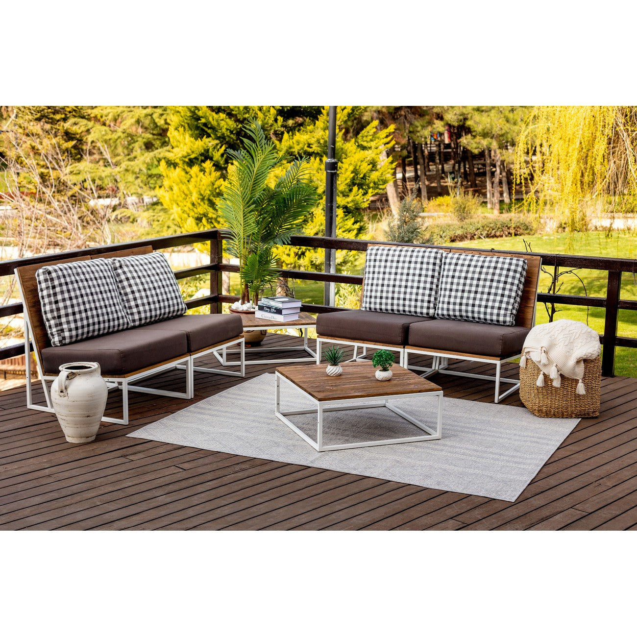 MADIE Indoor & Outdoor Global Light Grey/Cream Area Rug