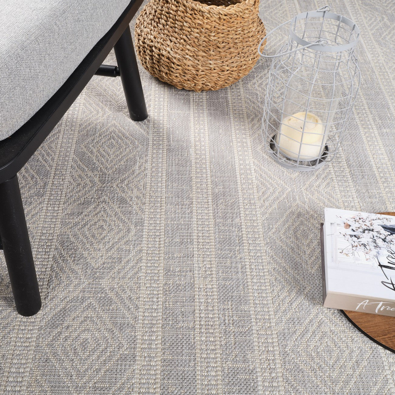 MADIE Indoor & Outdoor Global Light Grey/Cream Area Rug