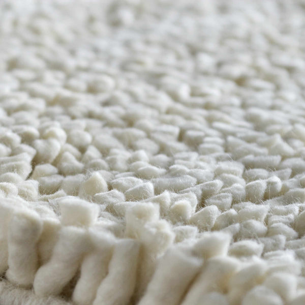 Oakridge Solid Cream Tingly Shag Rug